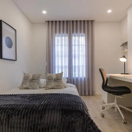 Homely 2bdr By Lovelystay Apartment