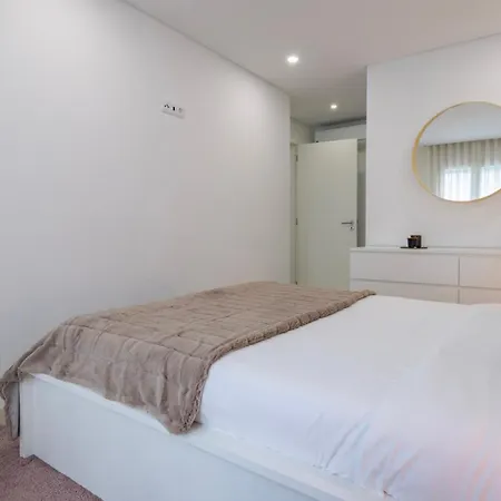 Charming 2Bdr Apartment With Garage By Lovelystay Amadora