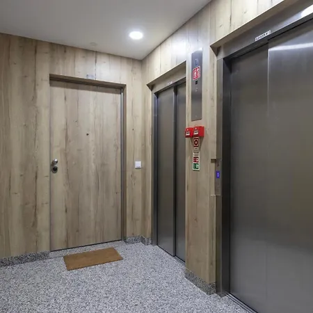 Charming 2Bdr Apartment With Garage By Lovelystay Apartamento