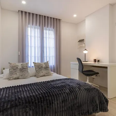Charming 2Bdr Apartment With Garage By Lovelystay Apartamento